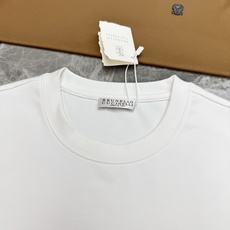 意式极简奢品质感🍂Brunello Cucinelli秋季新品莫代尔修身T恤.甄选高支莫代尔面料,软糯垂顺,自带细腻柔光 意式极简奢品质感🍂Brunello Cucinelli秋季新品莫代尔修身T恤.甄选高支莫代尔面料,软糯垂顺,自带细腻柔光