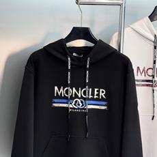 秋日男士天花板|Moncler蒙口松弛感连帽卫衣外❤️秋冬衣柜里一定要入的一件奢感卫衣,低调不浮夸,上身版型真的绝!高品 秋日男士天花板|Moncler蒙口松弛感连帽卫衣外❤️秋冬衣柜里一定要入的一件奢感卫衣,低调不浮夸,上身版型真的绝!高品
