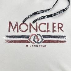 秋日男士天花板|Moncler蒙口松弛感连帽卫衣❤️秋冬衣柜里一定要入的一件奢感卫衣,低调不浮夸,上身版型真的绝!高品质 秋日男士天花板|Moncler蒙口松弛感连帽卫衣❤️秋冬衣柜里一定要入的一件奢感卫衣,低调不浮夸,上身版型真的绝!高品质