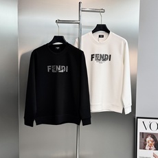 FENDI-芬迪秋季新品棉莫圆领卫衣|低调奢感自带格调❤️甄选柔软棉莫混纺面料,触感细腻亲肤,垂感出众,上身利落不臃肿。 FENDI-芬迪秋季新品棉莫圆领卫衣|低调奢感自带格调❤️甄选柔软棉莫混纺面料,触感细腻亲肤,垂感出众,上身利落不臃肿。