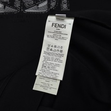 FENDI-芬迪秋季新品棉莫圆领卫衣|低调奢感自带格调❤️甄选柔软棉莫混纺面料,触感细腻亲肤,垂感出众,上身利落不臃肿。 FENDI-芬迪秋季新品棉莫圆领卫衣|低调奢感自带格调❤️甄选柔软棉莫混纺面料,触感细腻亲肤,垂感出众,上身利落不臃肿。