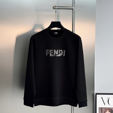 FENDI-芬迪秋季新品棉莫圆领卫衣|低调奢感自带格调❤️甄选柔软棉莫混纺面料,触感细腻亲肤,垂感出众,上身利落不臃肿。 FENDI-芬迪秋季新品棉莫圆领卫衣|低调奢感自带格调❤️甄选柔软棉莫混纺面料,触感细腻亲肤,垂感出众,上身利落不臃肿。