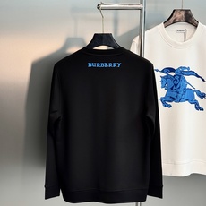 Burberry巴宝莉秋季新品棉莫圆领卫衣|骑士徽标重塑轻奢质感。甄选棉莫混纺面料,软糯亲肤,垂感透气,秋日上身舒适无束 Burberry巴宝莉秋季新品棉莫圆领卫衣|骑士徽标重塑轻奢质感。甄选棉莫混纺面料,软糯亲肤,垂感透气,秋日上身舒适无束