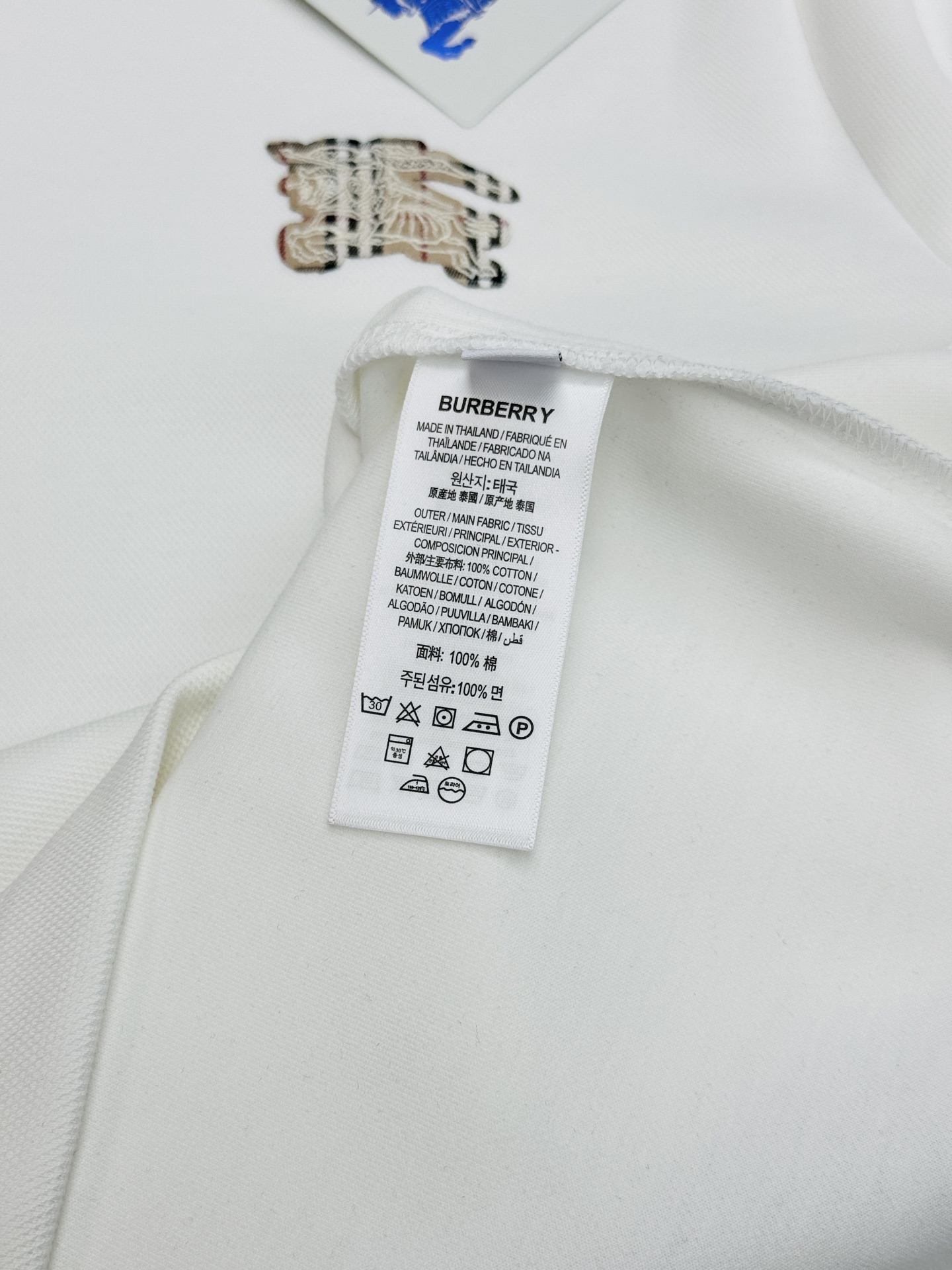 Burberry巴宝莉商务休闲男生秋季轻奢Polo|质感直接拉满!秋天男士衣橱少不了一件高品质长袖Polo。重磅双丝光珠 Burberry巴宝莉商务休闲男生秋季轻奢Polo|质感直接拉满!秋天男士衣橱少不了一件高品质长袖Polo。重磅双丝光珠