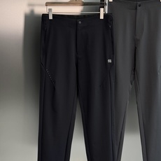 KOLON SPORT可隆|秋季机能户外休闲裤❤️专为都市与户外双重场景打造,高弹速干科技面料,垂顺抗皱,上身轻盈无束缚 KOLON SPORT可隆|秋季机能户外休闲裤❤️专为都市与户外双重场景打造,高弹速干科技面料,垂顺抗皱,上身轻盈无束缚