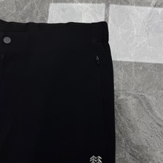 KOLON SPORT可隆|秋季机能户外休闲裤❤️专为都市与户外双重场景打造,高弹速干科技面料,垂顺抗皱,上身轻盈无束缚 KOLON SPORT可隆|秋季机能户外休闲裤❤️专为都市与户外双重场景打造,高弹速干科技面料,垂顺抗皱,上身轻盈无束缚