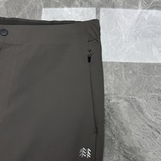 KOLON SPORT可隆|秋季机能户外休闲裤❤️专为都市与户外双重场景打造,高弹速干科技面料,垂顺抗皱,上身轻盈无束缚 KOLON SPORT可隆|秋季机能户外休闲裤❤️专为都市与户外双重场景打造,高弹速干科技面料,垂顺抗皱,上身轻盈无束缚