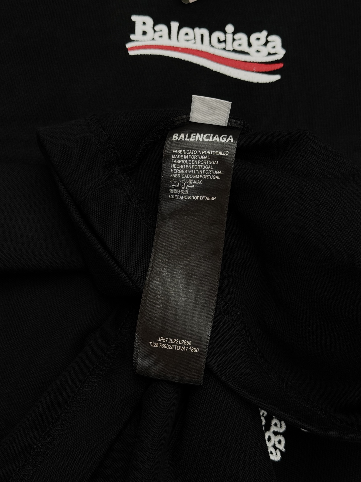 Balenciaga巴黎世家秋季长袖上新|潮人衣橱的氛围感刚需.男女同款❤️宽松微扩剪裁弱化身材拘束,甄选重磅亲肤面料, Balenciaga巴黎世家秋季长袖上新|潮人衣橱的氛围感刚需.男女同款❤️宽松微扩剪裁弱化身材拘束,甄选重磅亲肤面料,