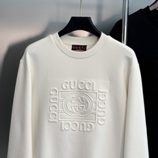 Gucci古奇秋季新款浮雕圆领卫衣✨男女同款❤️重磅亲肤面料,触感软糯挺括,宽松落肩剪裁,不挑身材,男生上身松弛有型,女 Gucci古奇秋季新款浮雕圆领卫衣✨男女同款❤️重磅亲肤面料,触感软糯挺括,宽松落肩剪裁,不挑身材,男生上身松弛有型,女