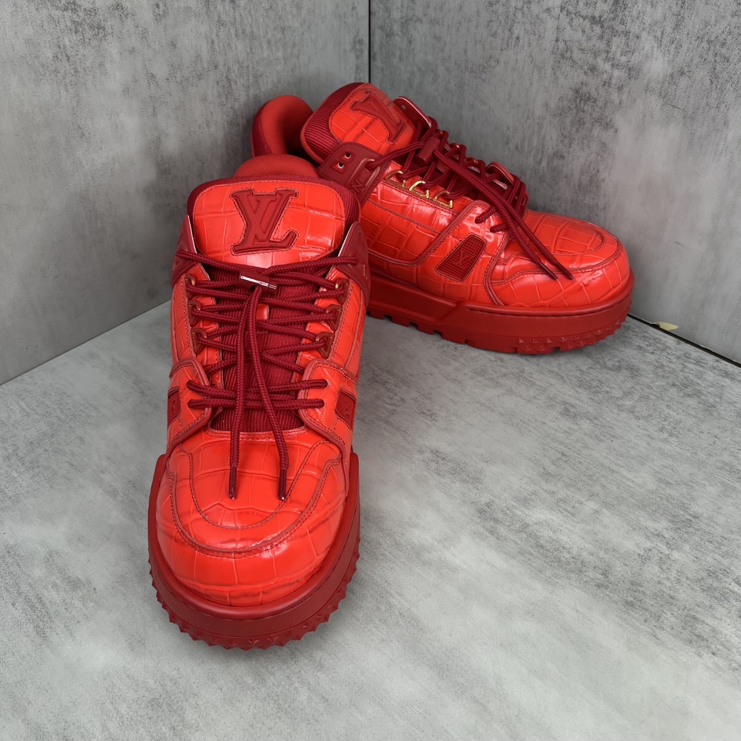 Louis Vuitton 新款上架 Loui* Vuitto* 23S走秀款Trainer 水染胖丁面包滑板鞋 独家开模暗花老花串珠