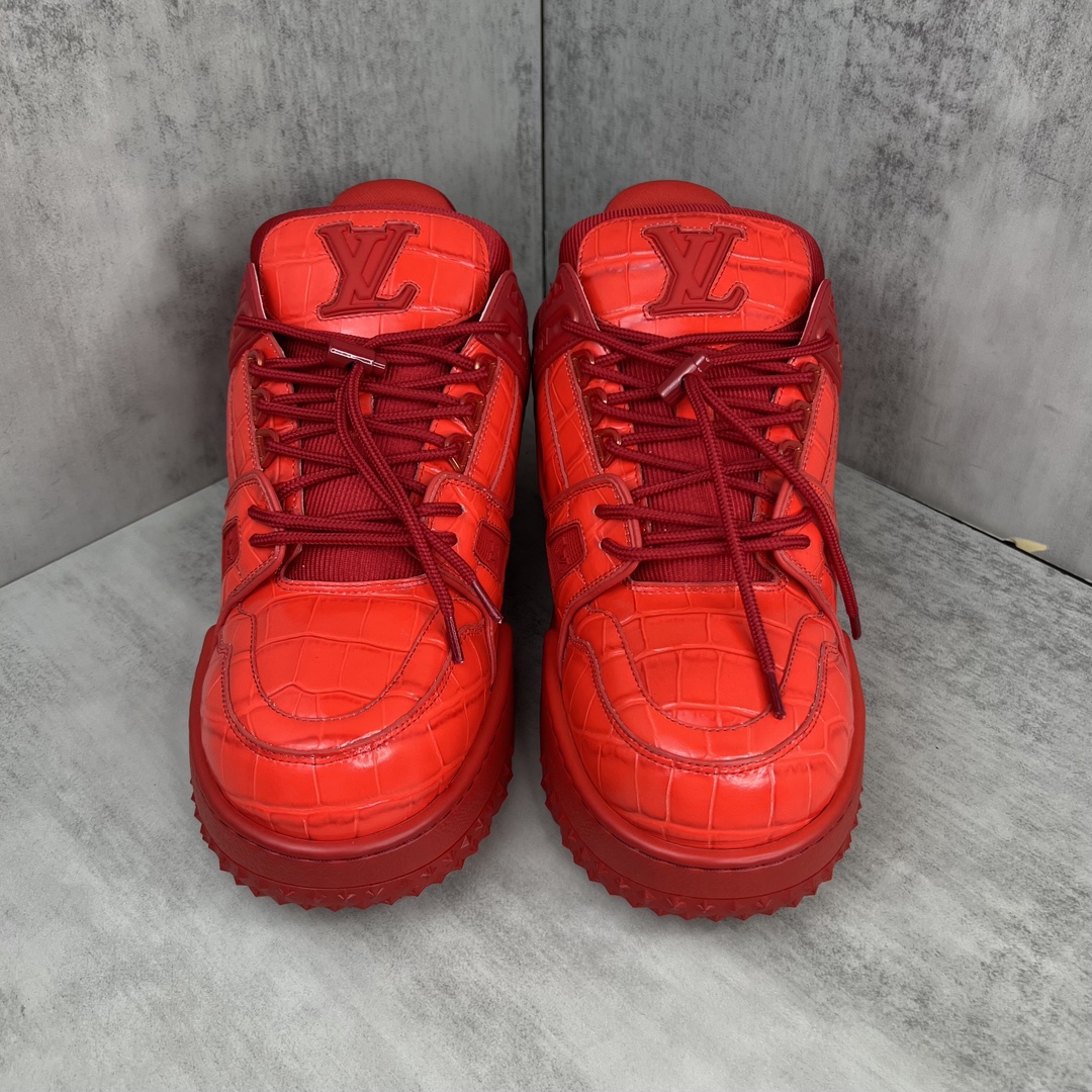 Louis Vuitton 新款上架 Loui* Vuitto* 23S走秀款Trainer 水染胖丁面包滑板鞋 独家开模暗花老花串珠