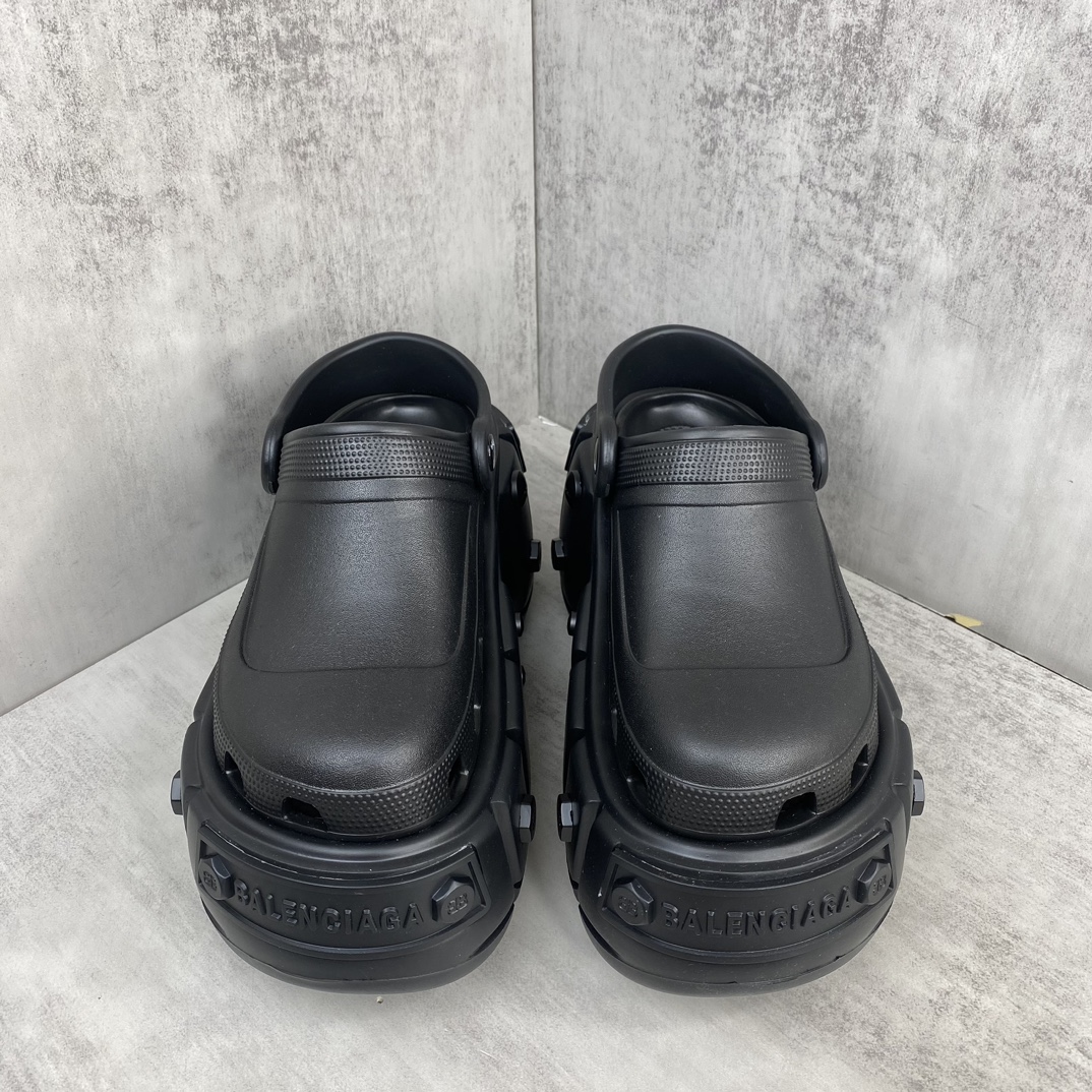 Balenciaga 新款上架 卡骆驰联乘法国高端奢侈品牌-巴黎世家 BALENCIAGA x CrOCS MPoolPlatform Slide Sandals 穆勒系列松糕厚底夏季沙滩涉水百搭潮流系带休闲拖鞋式凉鞋 增高鞋 女鞋 采用全新开发双层超轻95%(注塑)EVA塑料上下层组合模具