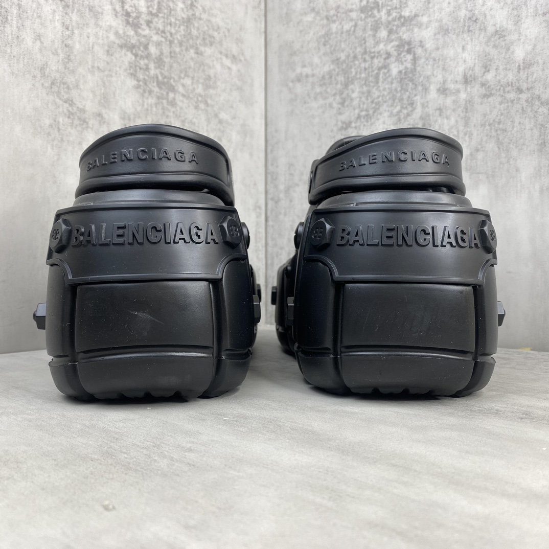 Balenciaga 新款上架 卡骆驰联乘法国高端奢侈品牌-巴黎世家 BALENCIAGA x CrOCS MPoolPlatform Slide Sandals 穆勒系列松糕厚底夏季沙滩涉水百搭潮流系带休闲拖鞋式凉鞋 增高鞋 女鞋 采用全新开发双层超轻95%(注塑)EVA塑料上下层组合模具