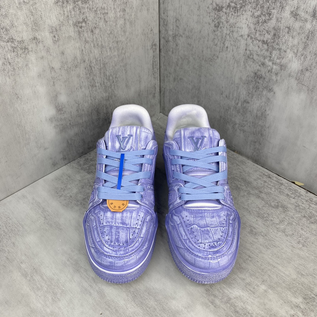 Louis Vuitton 新款上架 2054 Louis*Vuitto* Trainer 水染系列 最新款 大底和面料私模 绝对下血本费心思的一款鞋子 自Vifgil到来之后而设计的这一系列 每一季度都深受众多粉丝的青睐 TPU 大底 包装