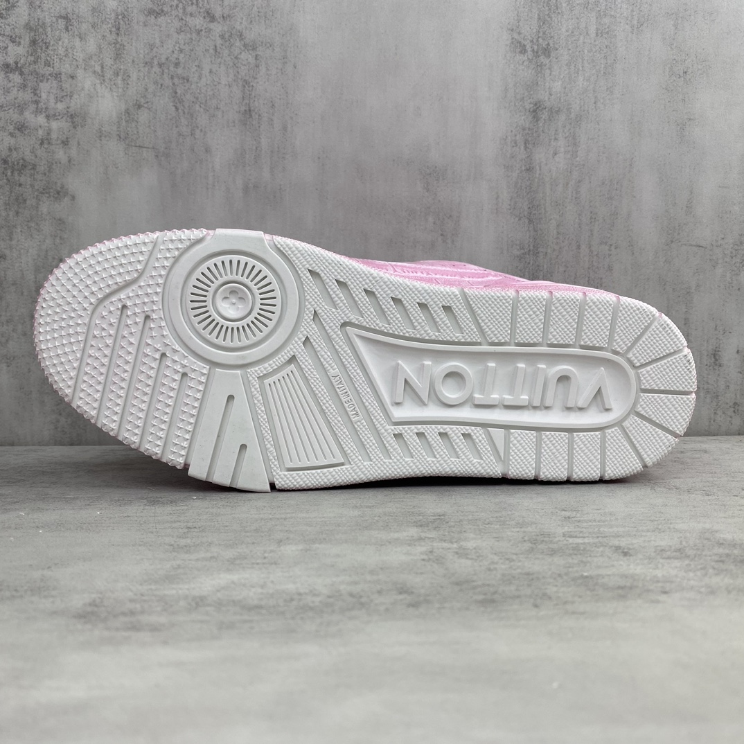 Louis Vuitton 新款上架 2054 Louis*Vuitto* Trainer 水染系列 最新款 大底和面料私模 绝对下血本费心思的一款鞋子 自Vifgil到来之后而设计的这一系列 每一季度都深受众多粉丝的青睐 TPU 大底 包装