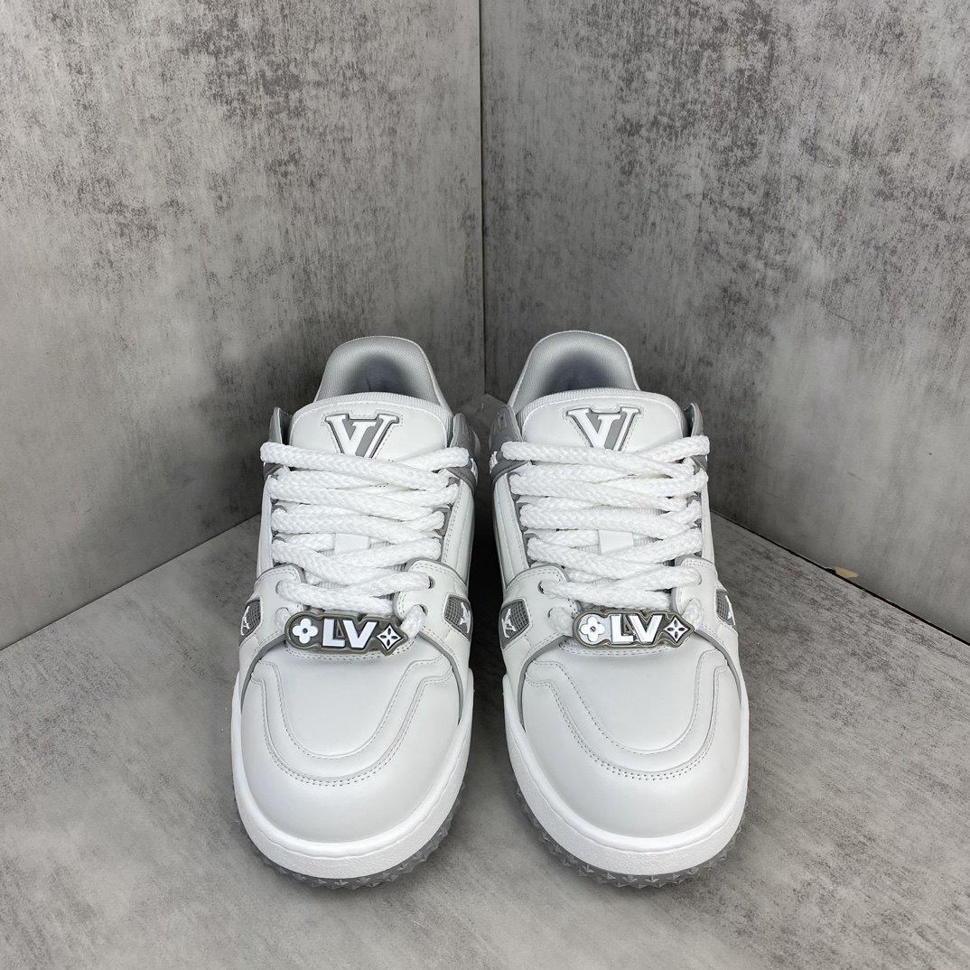 Louis Vuitton 新款上架 Louis*Vuitton* 24SS走秀款 胖丁Trainer 面包鞋 滑板鞋 休闲 运动鞋 DIY串珠Loui* vuitto* 2024年男装春夏走秀款