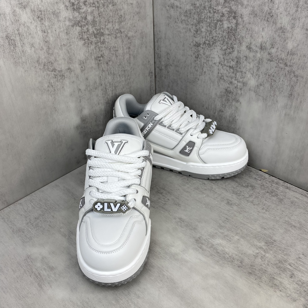 Louis Vuitton 新款上架 Louis*Vuitton* 24SS走秀款 胖丁Trainer 面包鞋 滑板鞋 休闲 运动鞋 DIY串珠Loui* vuitto* 2024年男装春夏走秀款