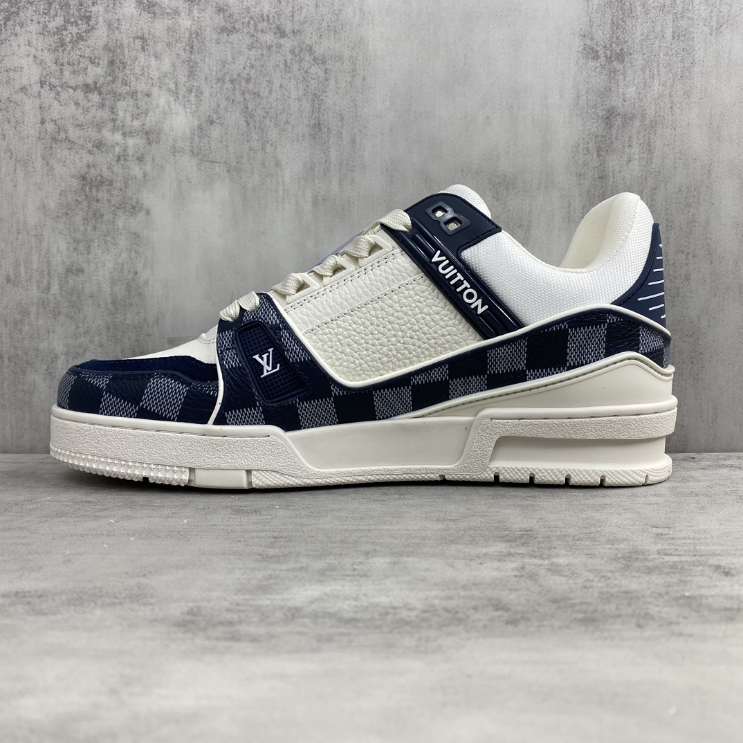 Louis Vuitton 新款上架 2064 Louis*Vuitto* LV Trainer 最新款 大底和面料私模 绝对下血本费心思的一款鞋子 自Vifgil到来之后而设计的这一系列 每一季度都深受众多粉丝的青睐 TPU 大底 包装