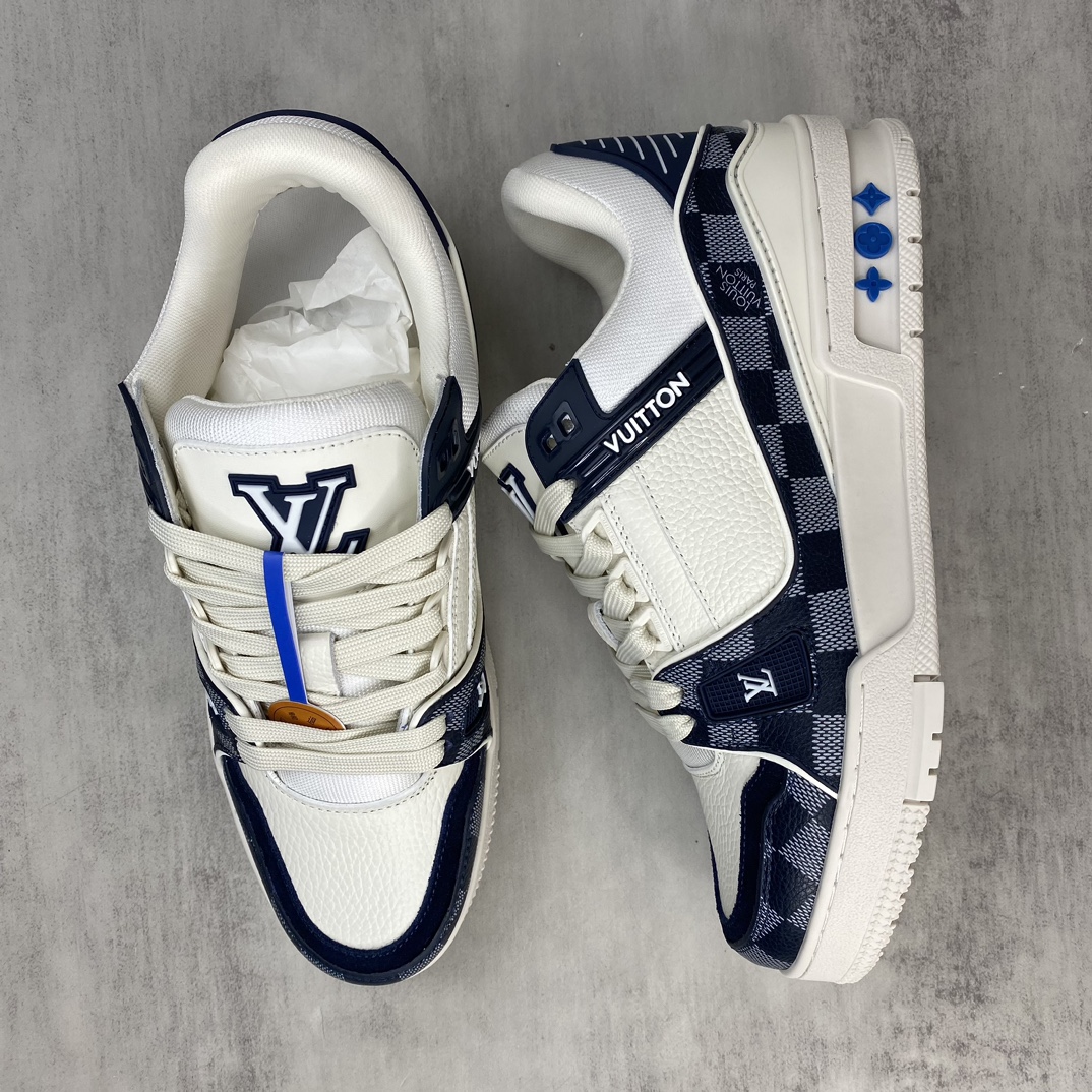 Louis Vuitton 新款上架 2064 Louis*Vuitto* LV Trainer 最新款 大底和面料私模 绝对下血本费心思的一款鞋子 自Vifgil到来之后而设计的这一系列 每一季度都深受众多粉丝的青睐 TPU 大底 包装