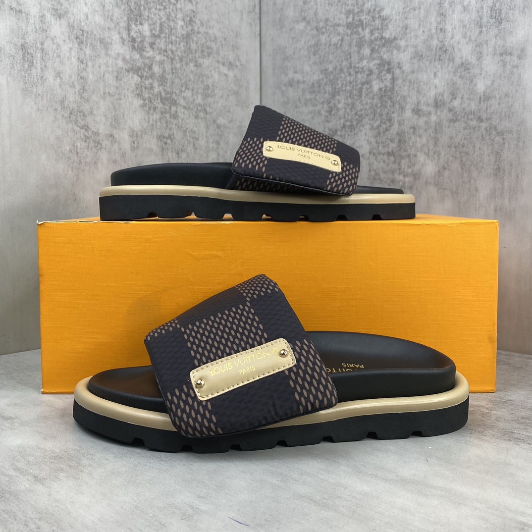 Louis Vuitton 新款上架 LV 主打最新款牛仔拖鞋硬货上新 代购级别 高级感十足 国内外博主刷爆的一款