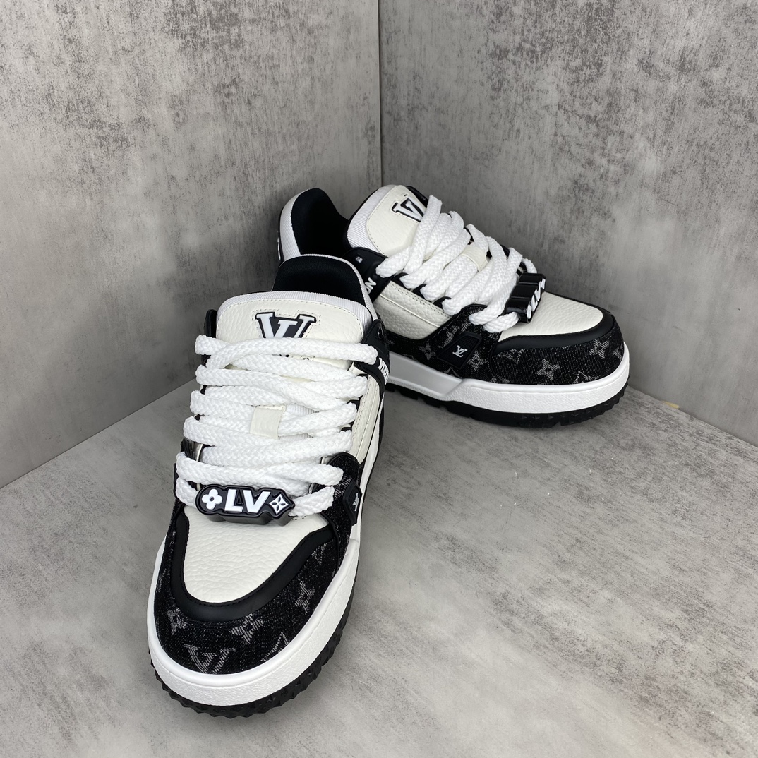 Louis Vuitton 新款上架 Louis*Vuitton* 24SS走秀款 胖丁Trainer 面包鞋 滑板鞋 休闲 运动鞋 DIY串珠Loui* vuitto* 2024年男装春夏走秀款