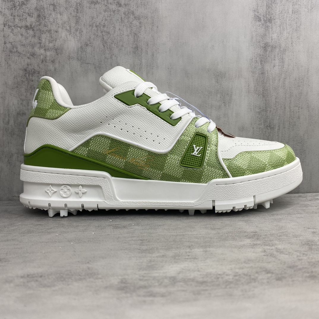 Louis Vuitton 新款上架 Louis*Vuitto* LV Trainer 24ss 高尔夫球鞋系列 (鞋底钉爪可拆卸)大底和面料私模 绝对下血本费心思的一款鞋子 自Vifgil到来之后而设计的这一系列 每一季度都深受众多粉丝的青睐 TPU 大底 包装