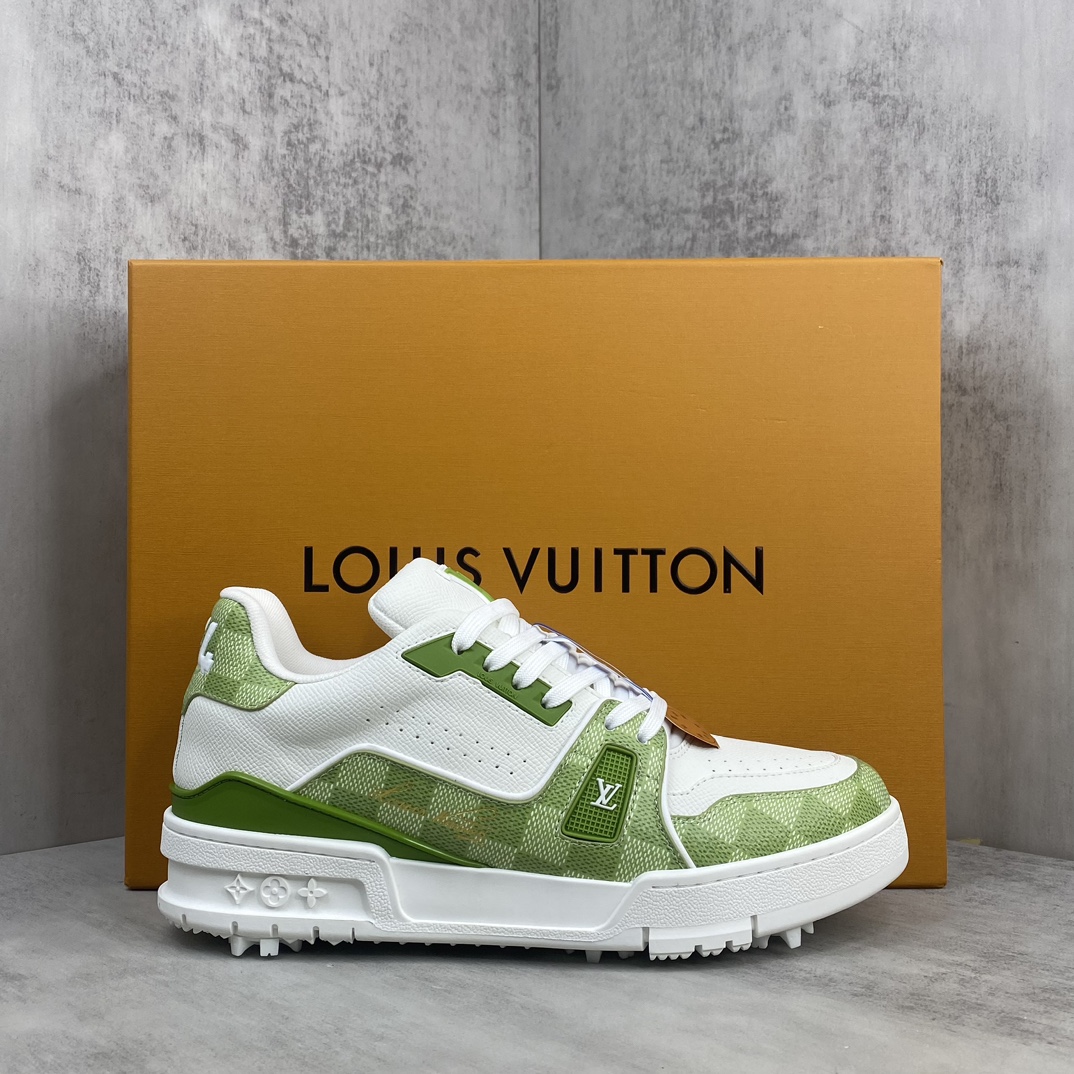 Louis Vuitton 新款上架 Louis*Vuitto* LV Trainer 24ss 高尔夫球鞋系列 (鞋底钉爪可拆卸)大底和面料私模 绝对下血本费心思的一款鞋子 自Vifgil到来之后而设计的这一系列 每一季度都深受众多粉丝的青睐 TPU 大底 包装