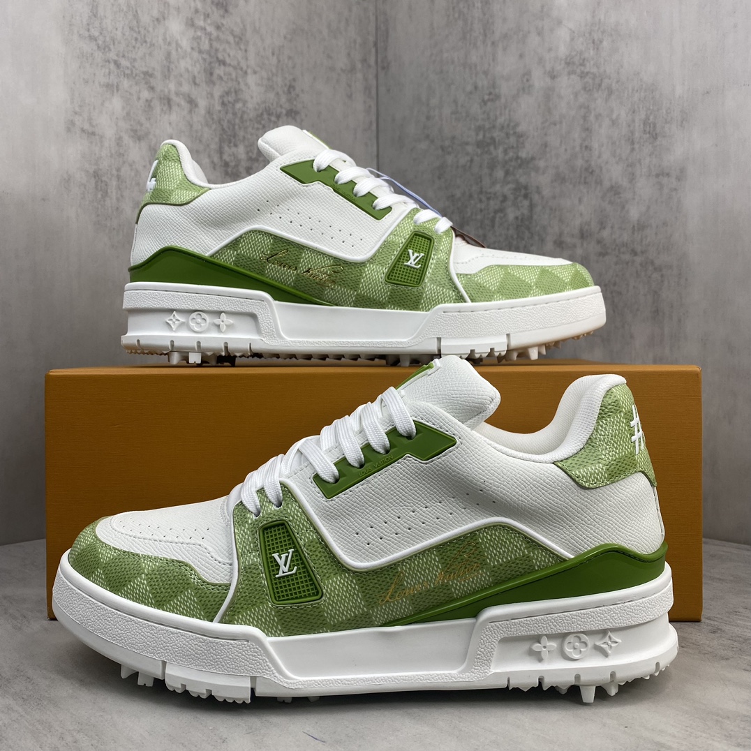Louis Vuitton 新款上架 Louis*Vuitto* LV Trainer 24ss 高尔夫球鞋系列 (鞋底钉爪可拆卸)大底和面料私模 绝对下血本费心思的一款鞋子 自Vifgil到来之后而设计的这一系列 每一季度都深受众多粉丝的青睐 TPU 大底 包装