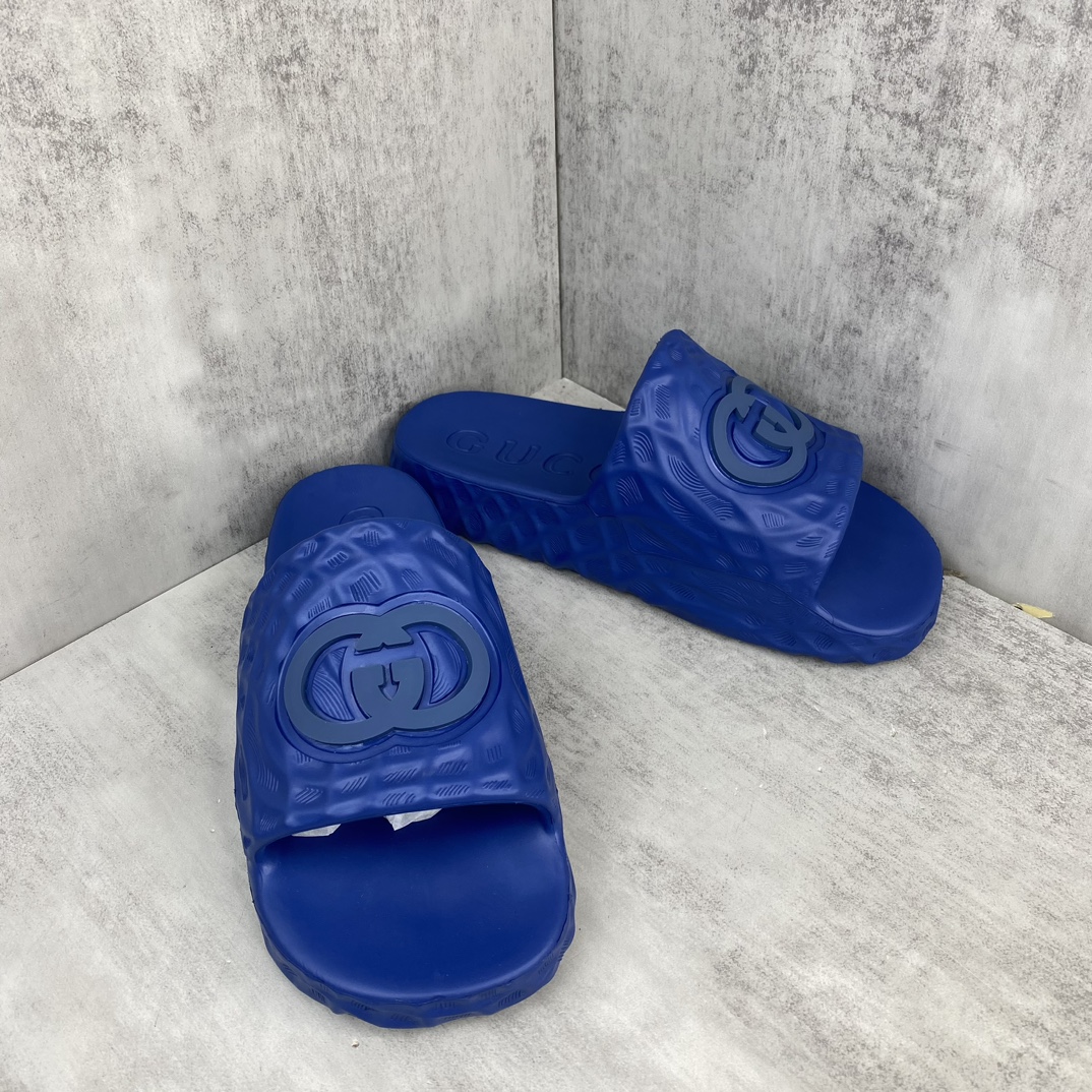 Gucci 新款上架 Gucci古驰 24ss G家最新 一字拖拖鞋 G家 正面饰有撞色3D立体双Glogo字样