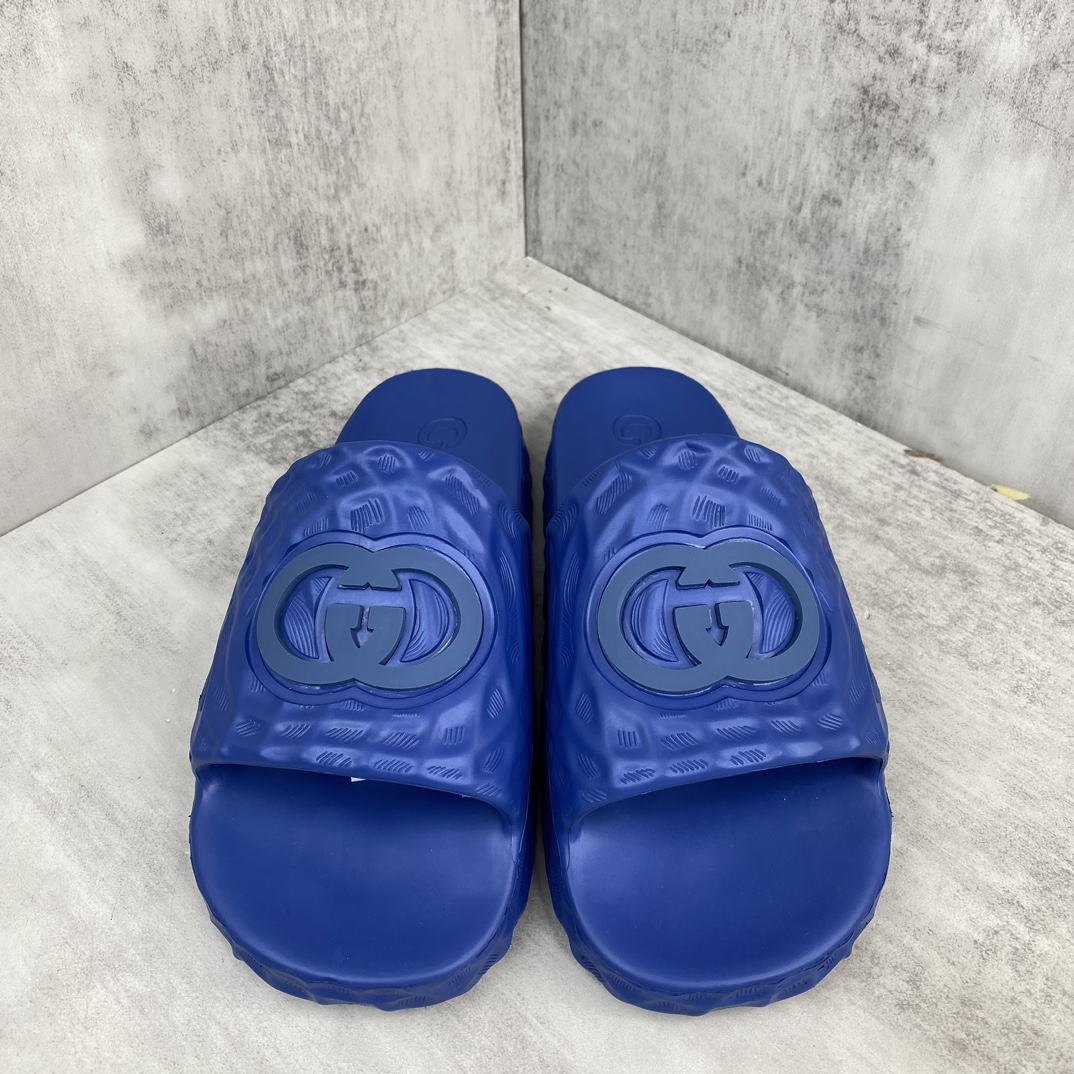 Gucci 新款上架 Gucci古驰 24ss G家最新 一字拖拖鞋 G家 正面饰有撞色3D立体双Glogo字样