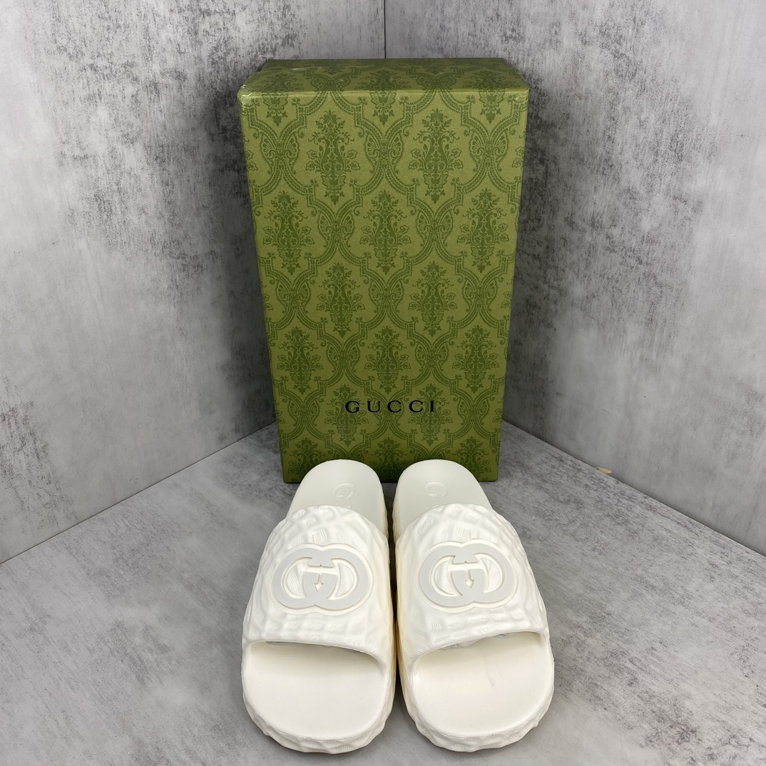 Gucci 新款上架 Gucci古驰 24ss G家最新 一字拖拖鞋 G家 正面饰有撞色3D立体双Glogo字样
