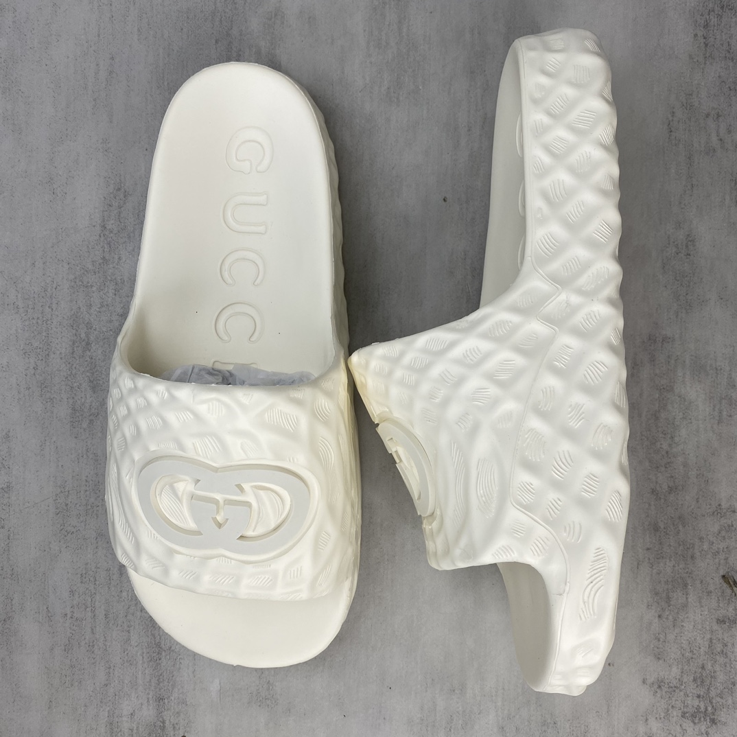Gucci 新款上架 Gucci古驰 24ss G家最新 一字拖拖鞋 G家 正面饰有撞色3D立体双Glogo字样