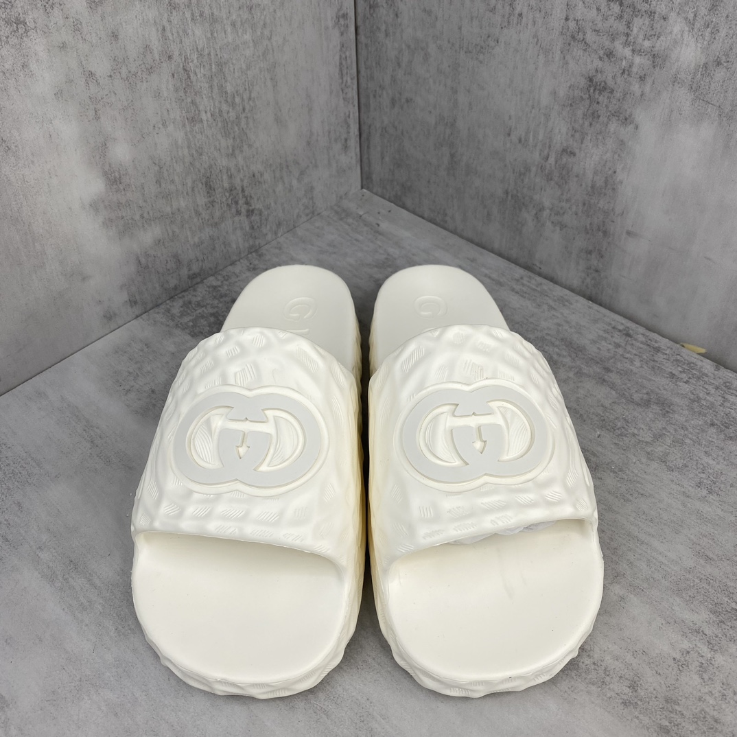 Gucci 新款上架 Gucci古驰 24ss G家最新 一字拖拖鞋 G家 正面饰有撞色3D立体双Glogo字样