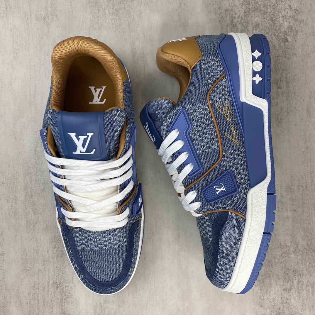 Louis Vuitton 新款上架 2084 Louis*Vuitto* LV Trainer 最新款 大底和面料私模 绝对下血本费心思的一款鞋子 自Vifgil到来之后而设计的这一系列 每一季度都深受众多粉丝的青睐 TPU 大底 包装