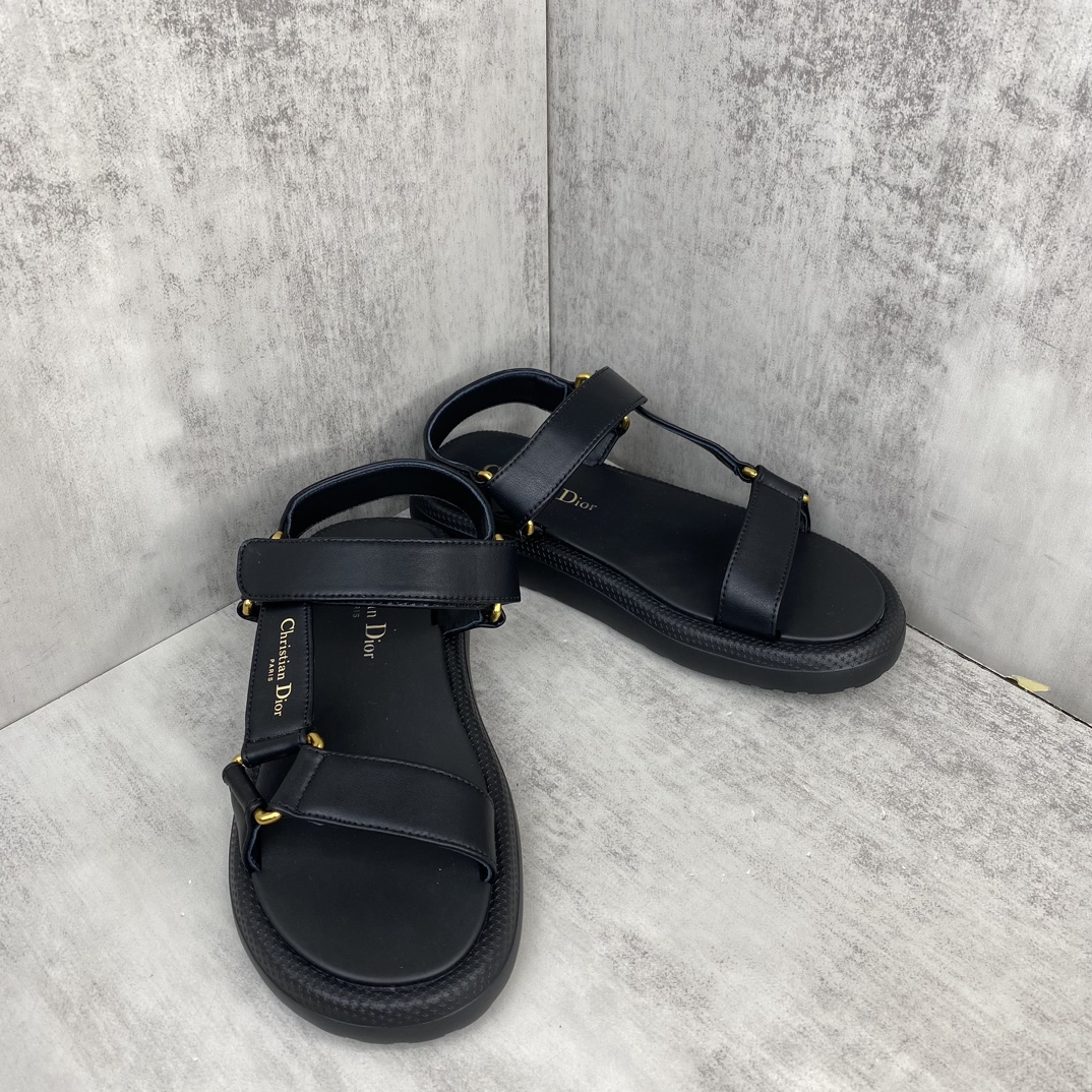 Dior 新款上架 Dior迪奥 24ss 最新火爆凉鞋 升级魔术贴凉拖鞋 鞋面 牛皮/ 电绣 羊皮里 d五金扣 开模TPU大底