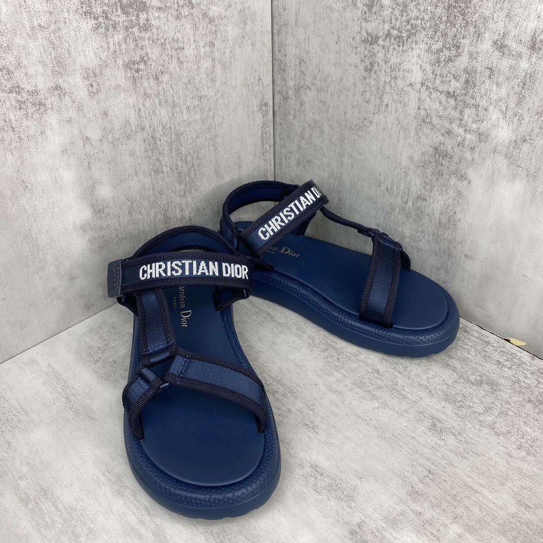 Dior 新款上架 Dior迪奥 24ss 最新火爆凉鞋 升级魔术贴凉拖鞋 鞋面 牛皮/ 电绣 羊皮里 d五金扣 开模TPU大底