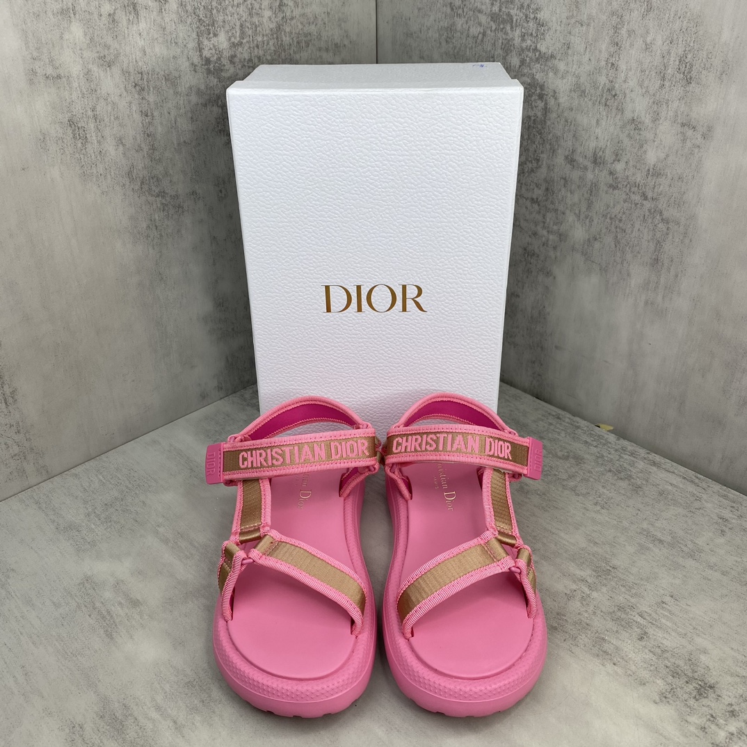 Dior 新款上架 Dior迪奥 24ss 最新火爆凉鞋 升级魔术贴凉拖鞋 鞋面 牛皮/ 电绣 羊皮里 d五金扣 开模TPU大底