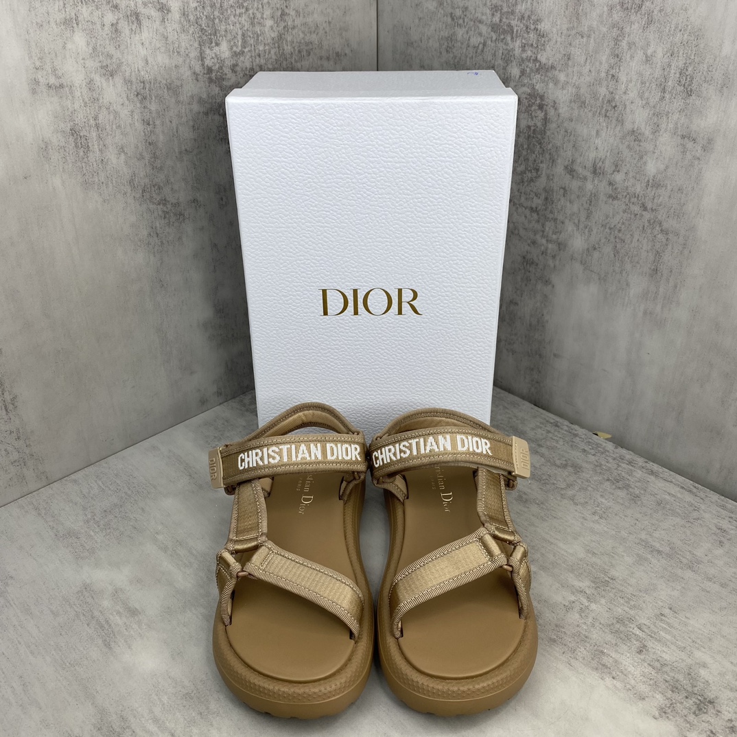 Dior 新款上架 Dior迪奥 24ss 最新火爆凉鞋 升级魔术贴凉拖鞋 鞋面 牛皮/ 电绣 羊皮里 d五金扣 开模TPU大底