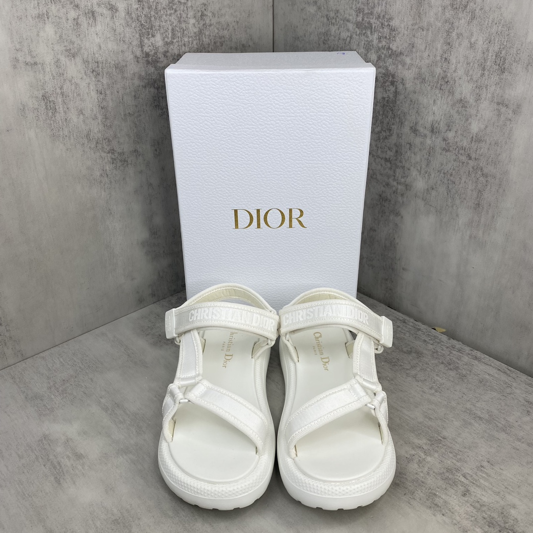 Dior 新款上架 Dior迪奥 24ss 最新火爆凉鞋 升级魔术贴凉拖鞋 鞋面 牛皮/ 电绣 羊皮里 d五金扣 开模TPU大底