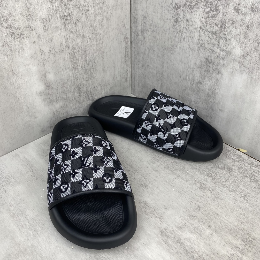 Louis Vuitton 新款上架 LOUI* VUITTO* 24ss lv标压花沙滩拖鞋 全网火爆 独家模具开发 男款38-45