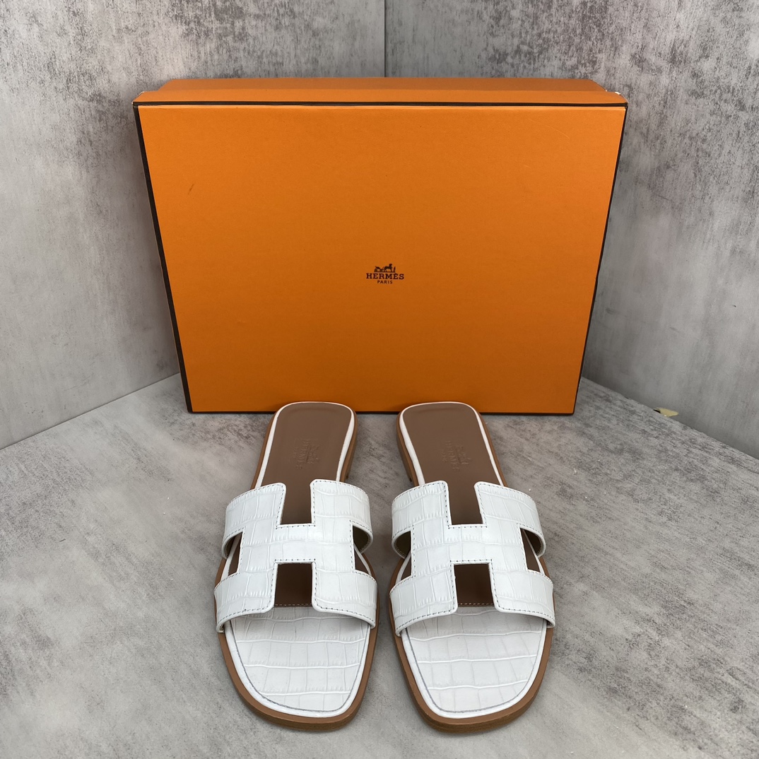 Hermès 新款上架 爱马仕 H人字拖 女拖鞋 款式 传久 经得起考验