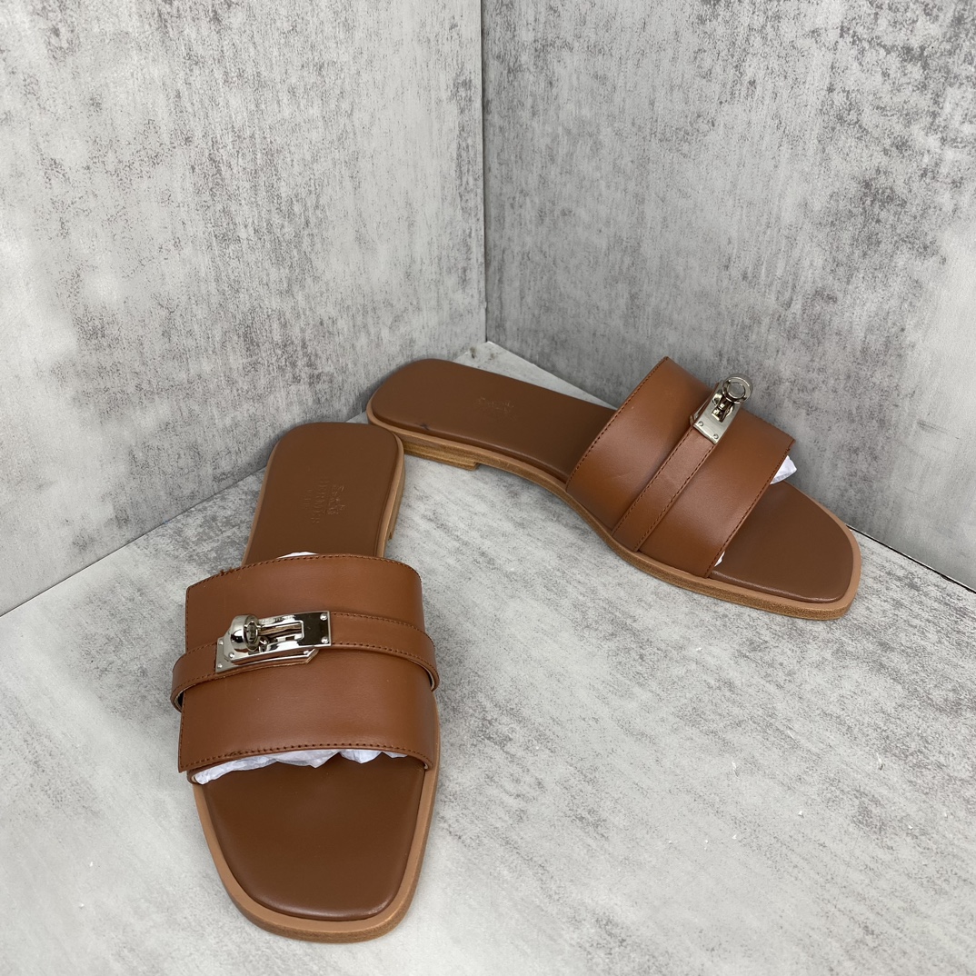 Hermès 新款上架 爱马仕 H人字拖 女拖鞋 款式 传久 经得起考验