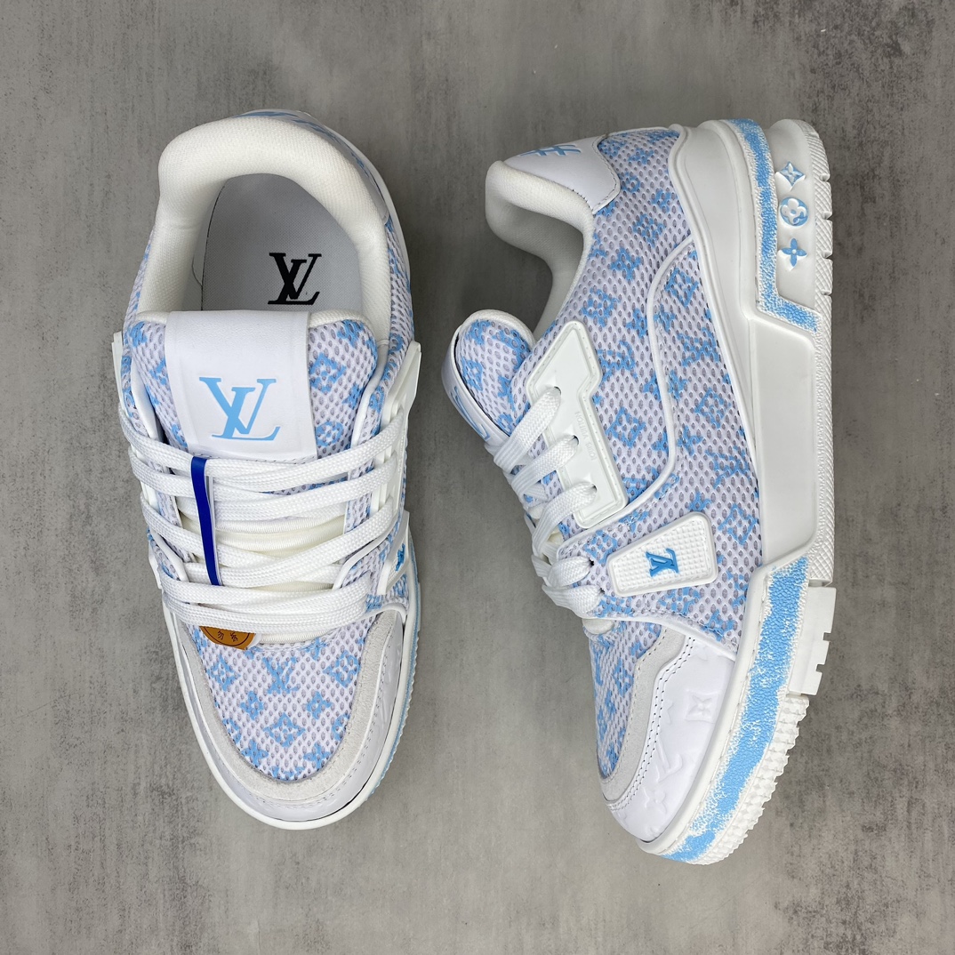 Louis Vuitton 新款上架 2084 Louis*Vuitto* LV Trainer 最新款 大底和面料私模 绝对下血本费心思的一款鞋子 自Vifgil到来之后而设计的这一系列 每一季度都深受众多粉丝的青睐 TPU 大底 包装