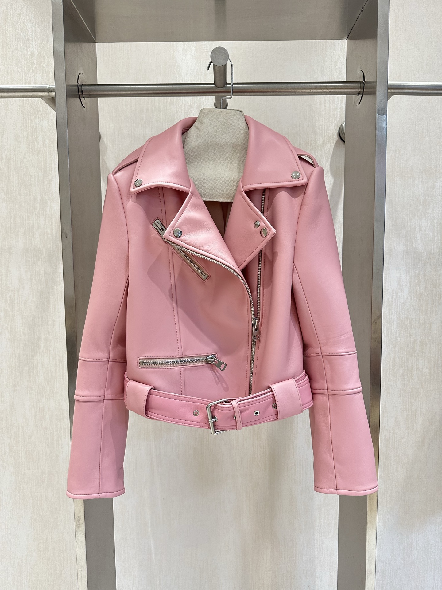 M*cq Alexander McQueen Lambskin Biker Jacket - Classic Motorcycle Style 2 i1752369761621 3174 0 0