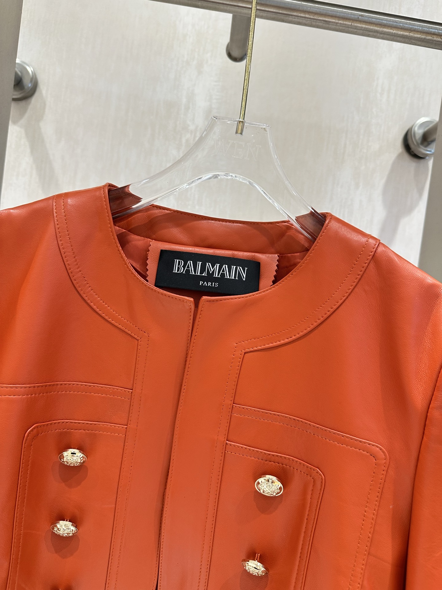 Ba*main Balman Double-Button Short Coat in Soft Skin with Customization Options - 图片 5