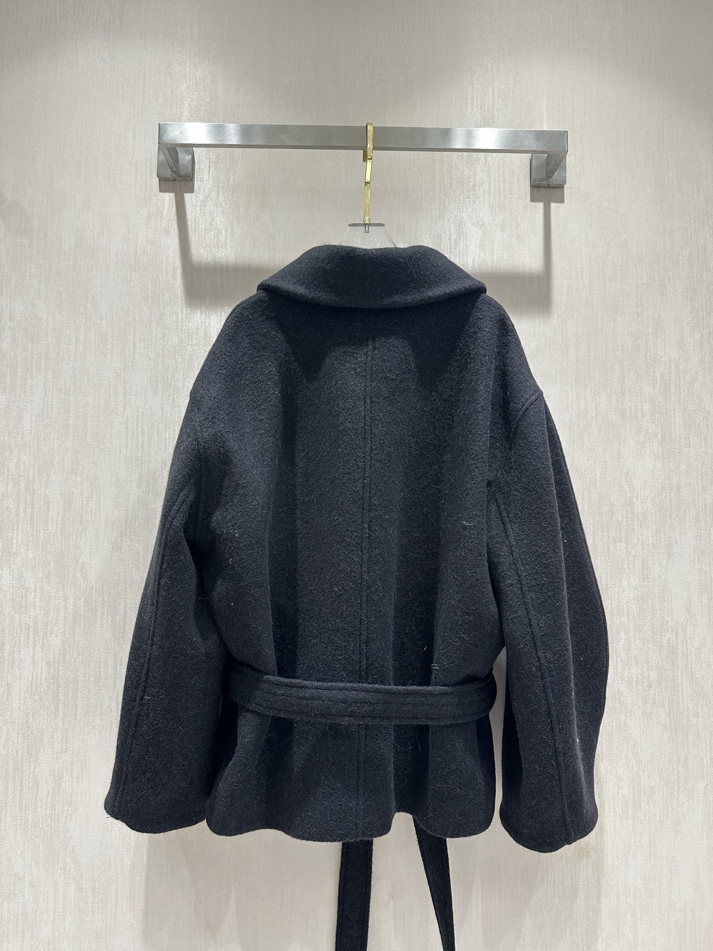 Lemaire Grey-Green Wool Blend Belted Coat - Stylish & Comfortable 4 i1758288143101 4908 0 2