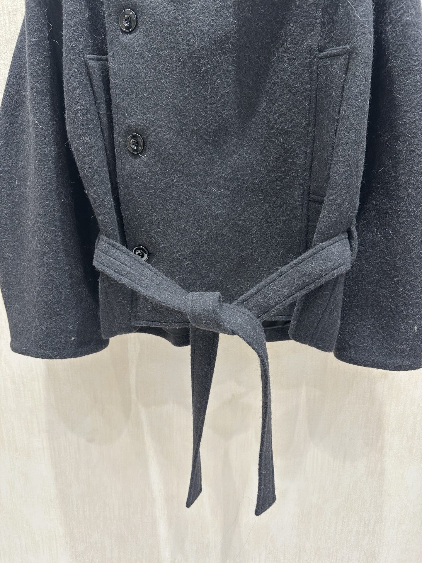 Lemaire Grey-Green Wool Blend Belted Coat - Stylish & Comfortable 6 i1758288143133 6156 0 4