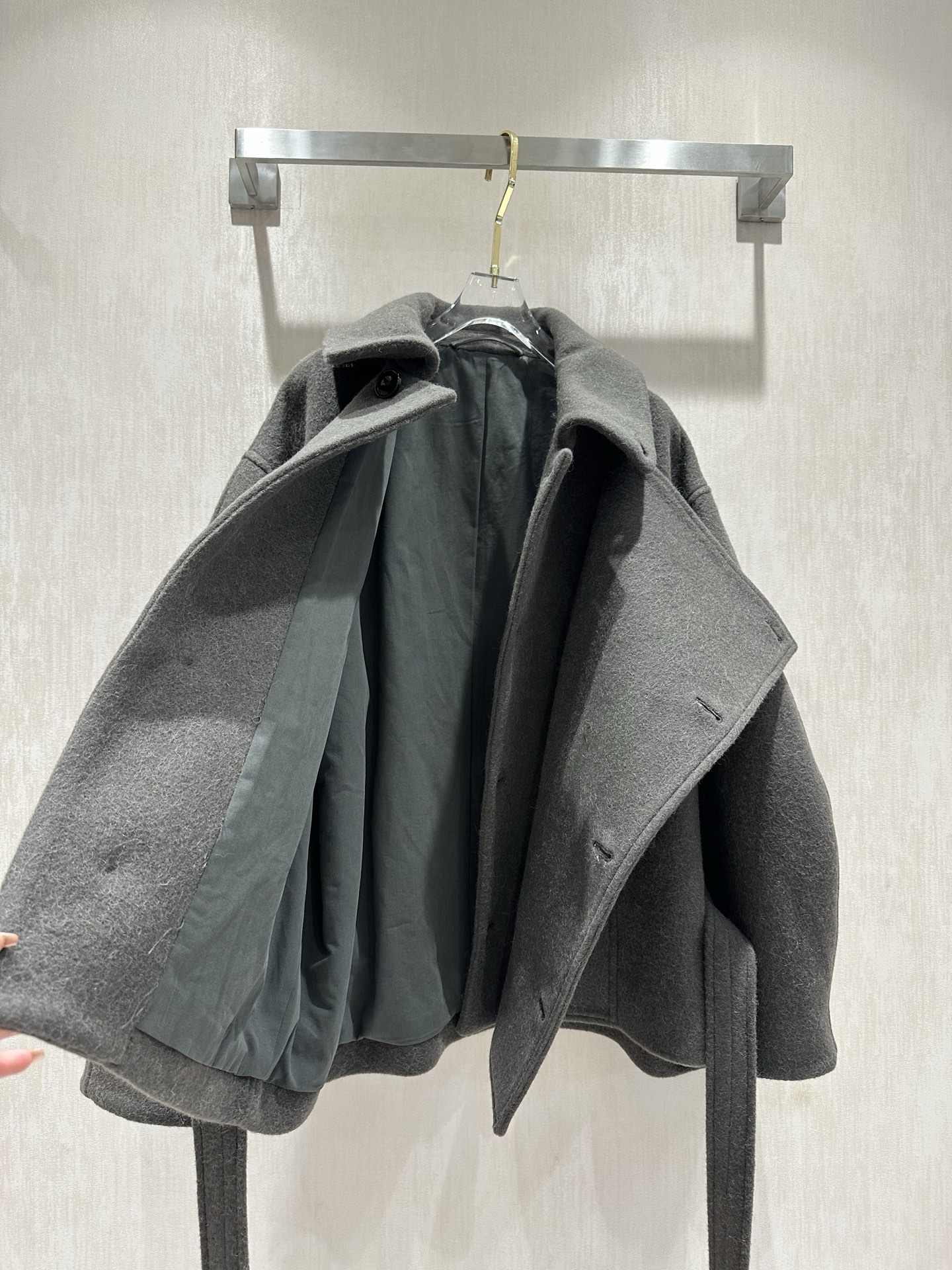 Lemaire Gray-Green Wool Blend Belted Short Coat - Stylish & Comfortable 9 i1758288224796 2877 0 7