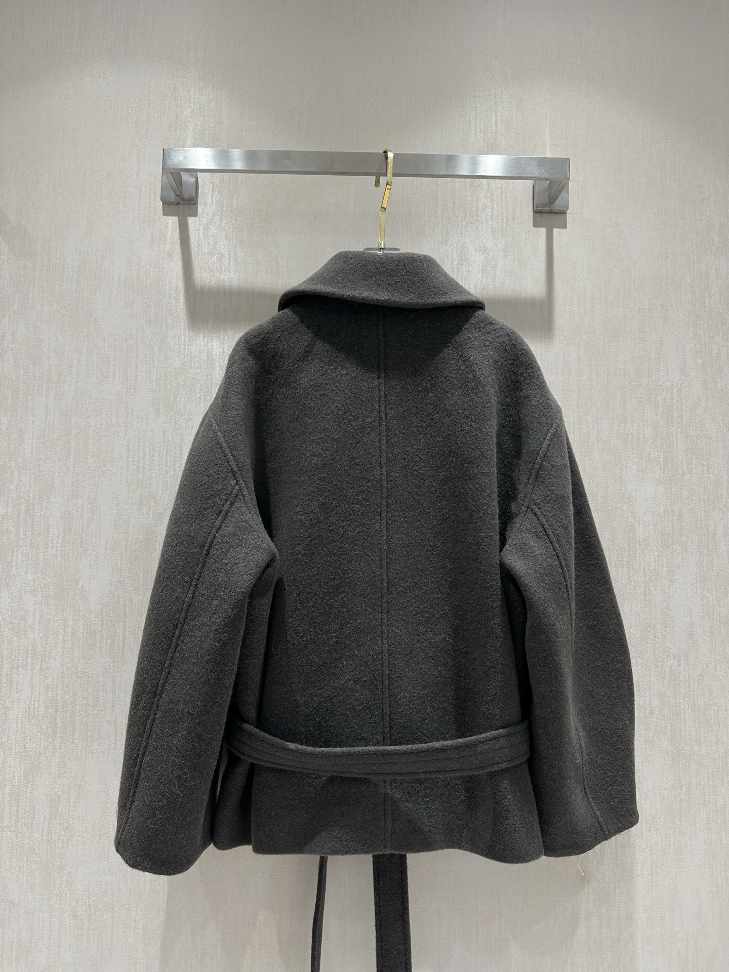 Lemaire Gray-Green Wool Blend Belted Short Coat - Stylish & Comfortable 5 i1758288227129 9312 0 3