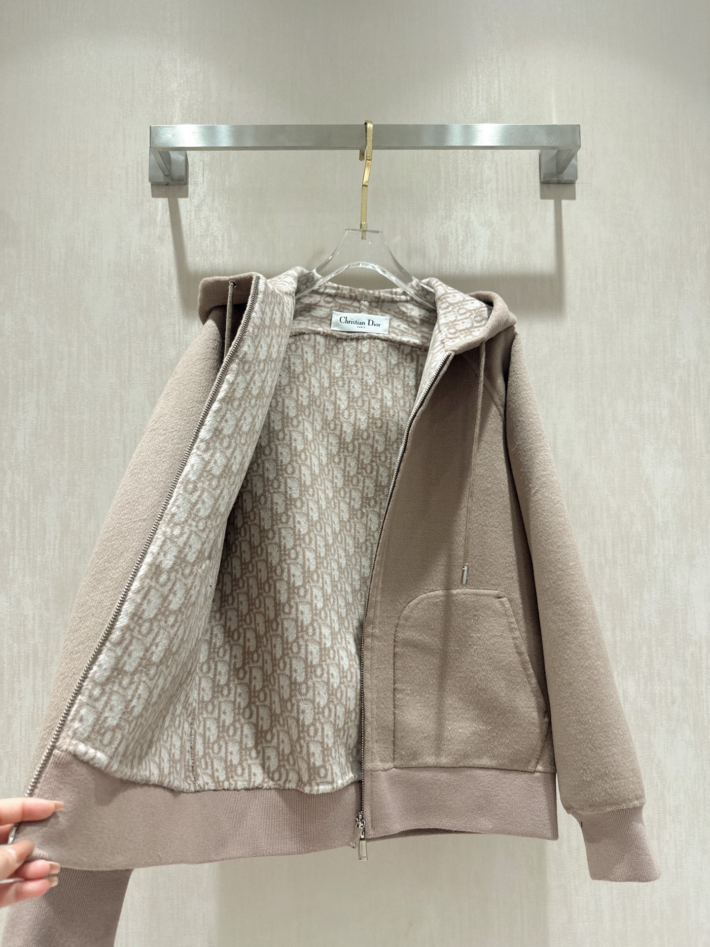 Dior Oblique Wool Coat - Double-Faced Short-Length Luxury 3 i1758359313659 2900 0 1